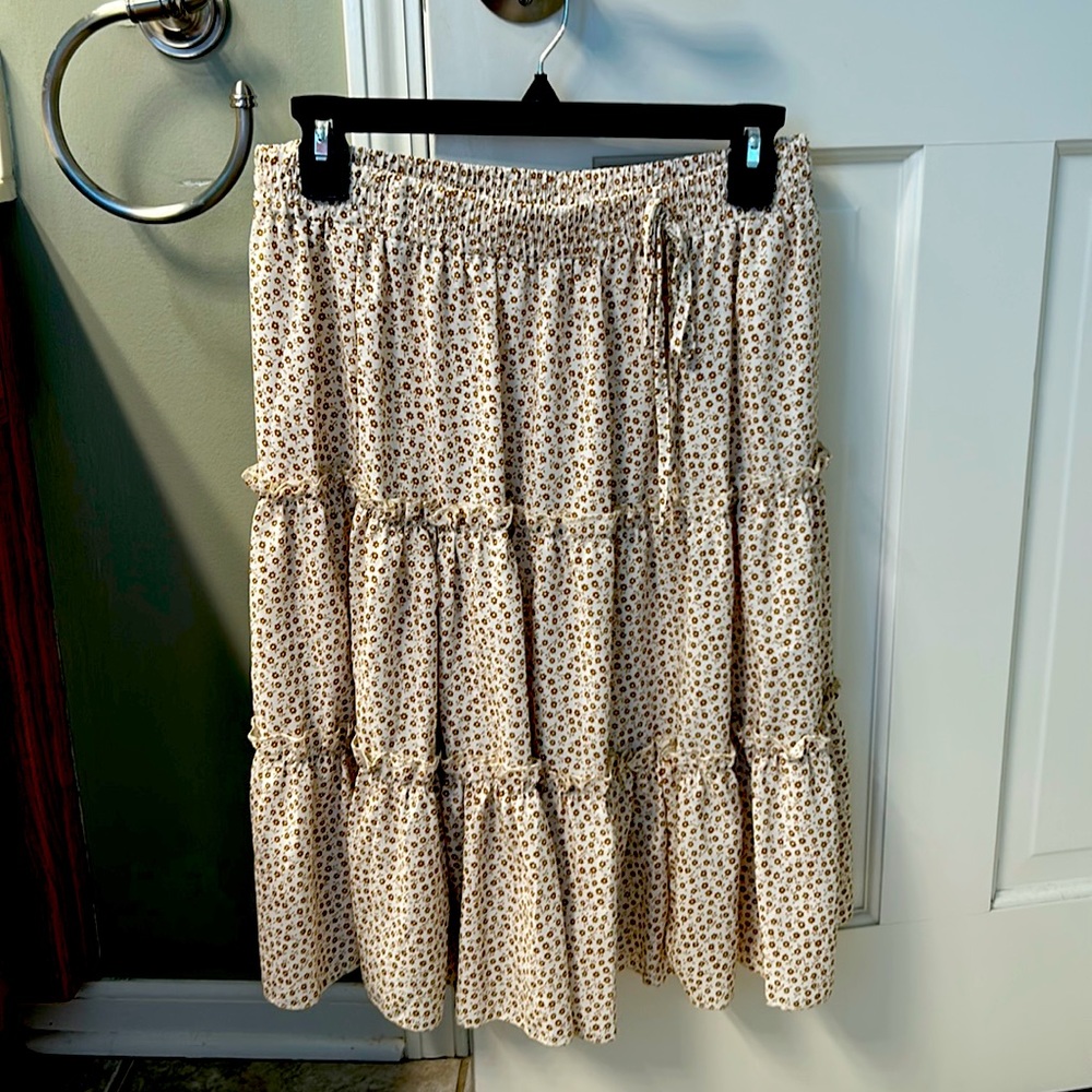 Never worn skirt!